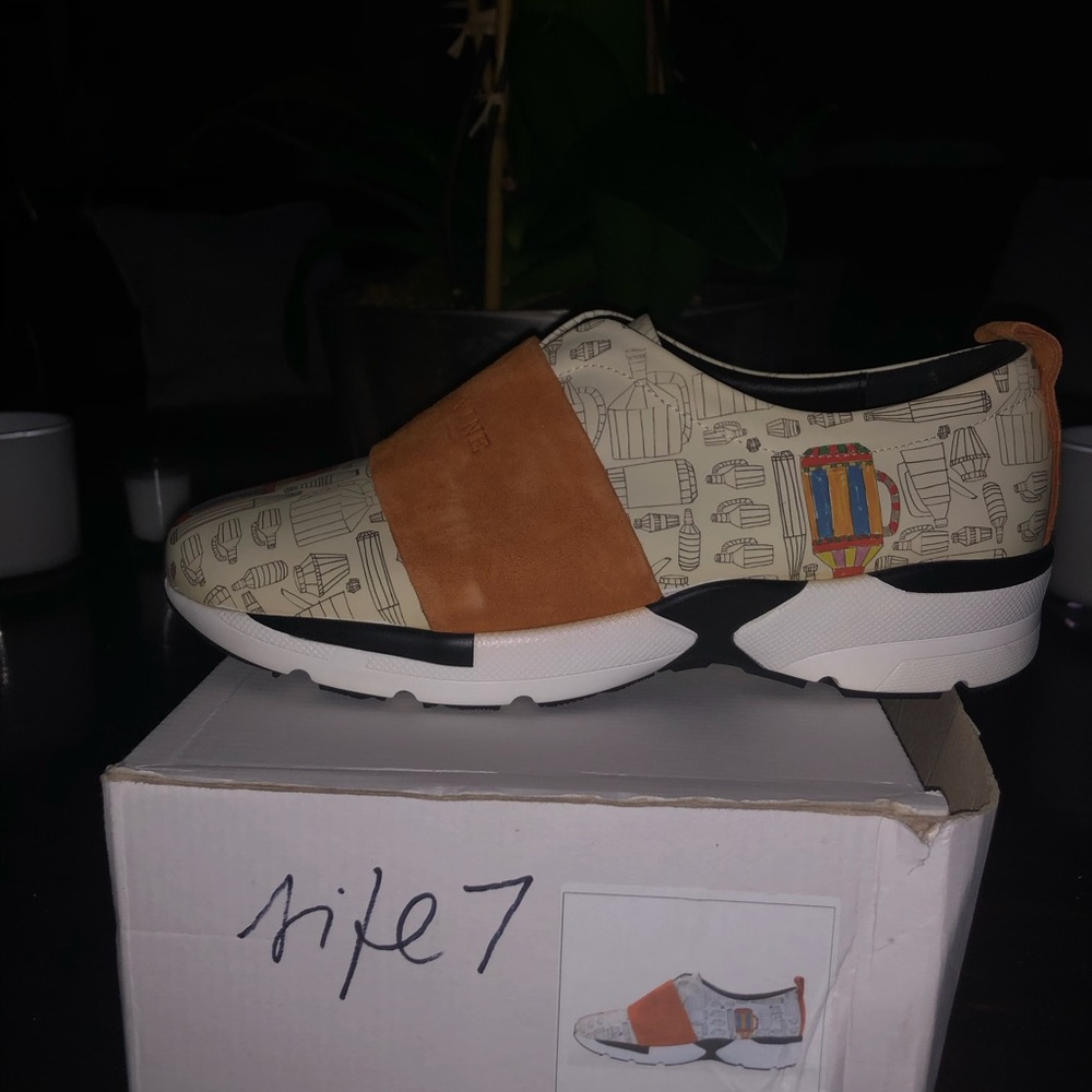 Women's Slip-On Athletic Sneakers in Beige & Tan Grape Vine